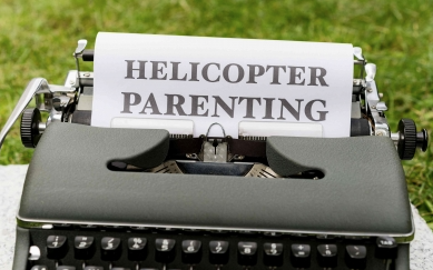 Bahaya Helicopter Parenting